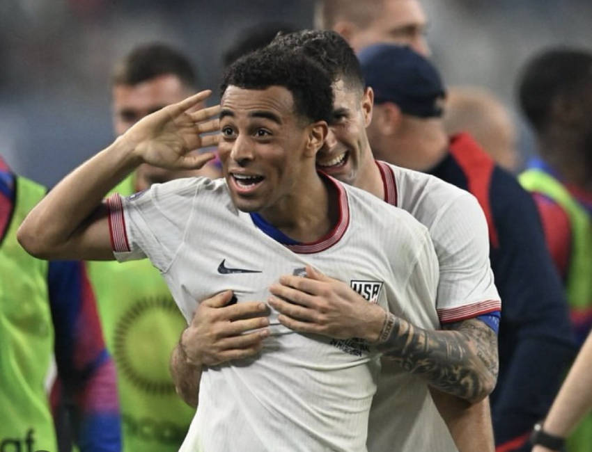 Tyler Adams celebrates scoring the first goal of the game in the 45th minute *Credit @usmnt